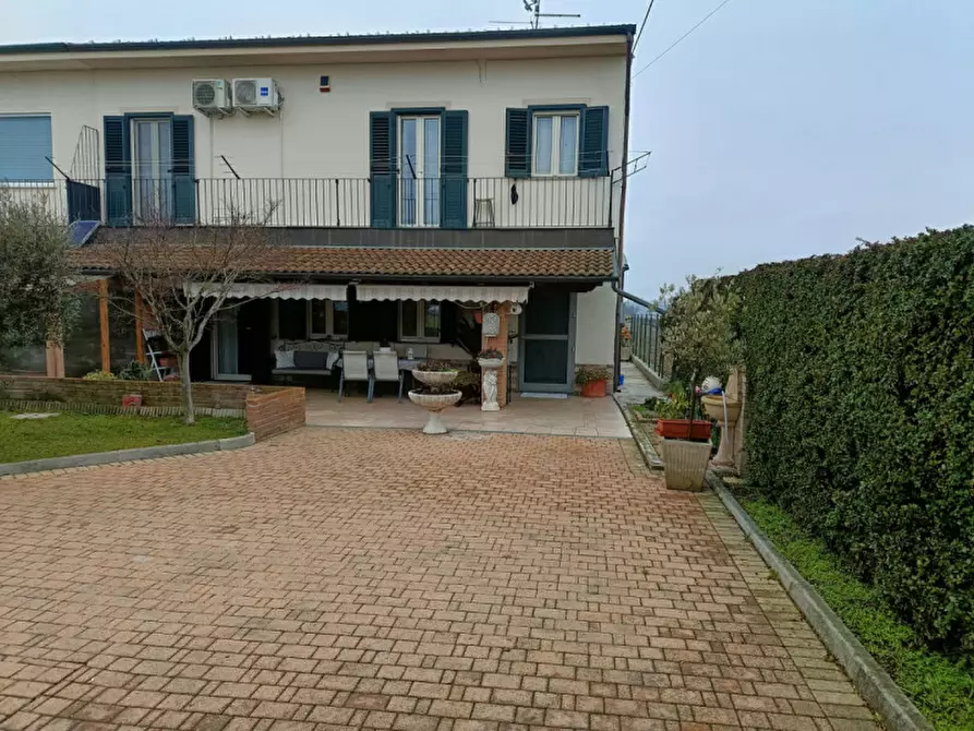 Immagine 2 di Casa indipendente in vendita  in Cantone Cerreto 47 a Casale Monferrato