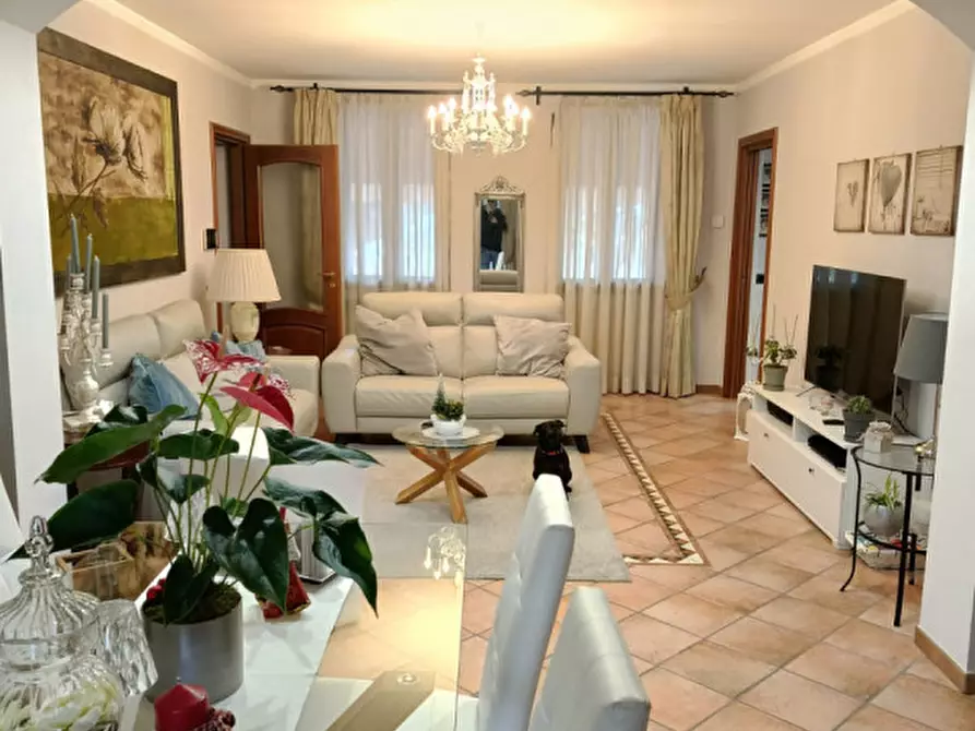 Immagine 4 di Casa indipendente in vendita  in Cantone Cerreto 47 a Casale Monferrato