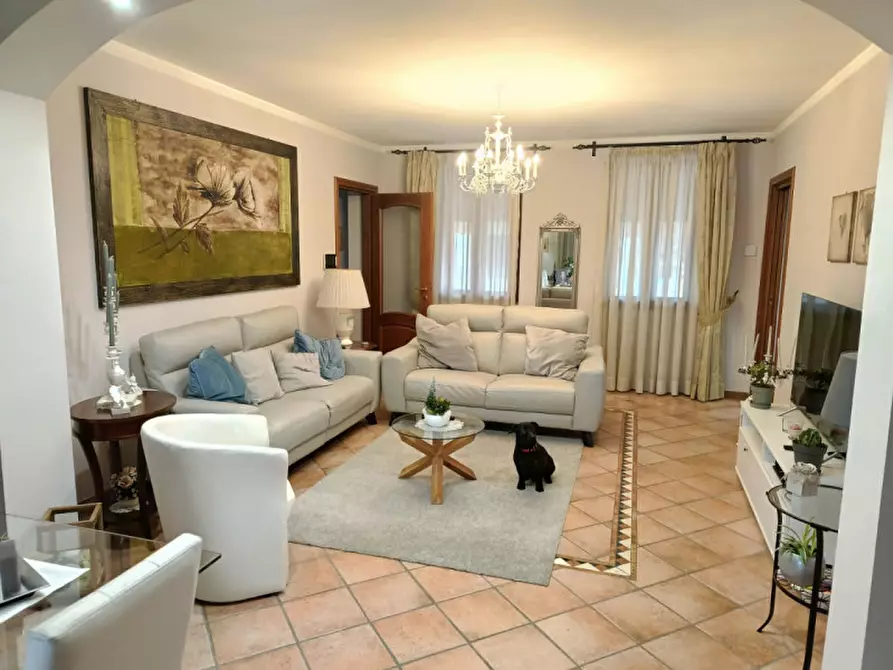 Immagine 6 di Casa indipendente in vendita  in Cantone Cerreto 47 a Casale Monferrato