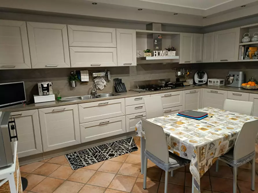 Immagine 11 di Casa indipendente in vendita  in Cantone Cerreto 47 a Casale Monferrato