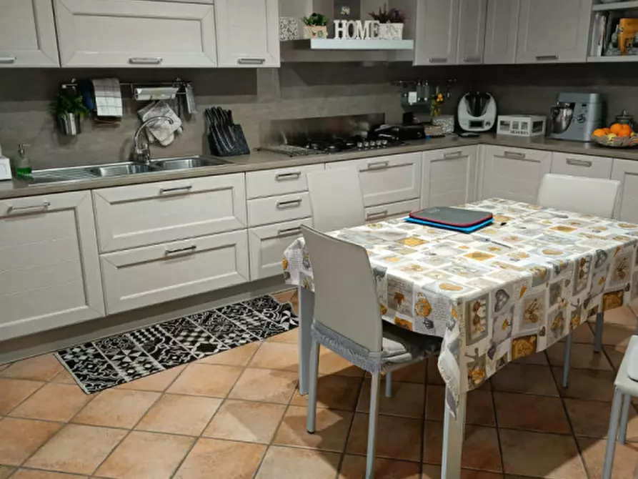 Immagine 15 di Casa indipendente in vendita  in Cantone Cerreto 47 a Casale Monferrato