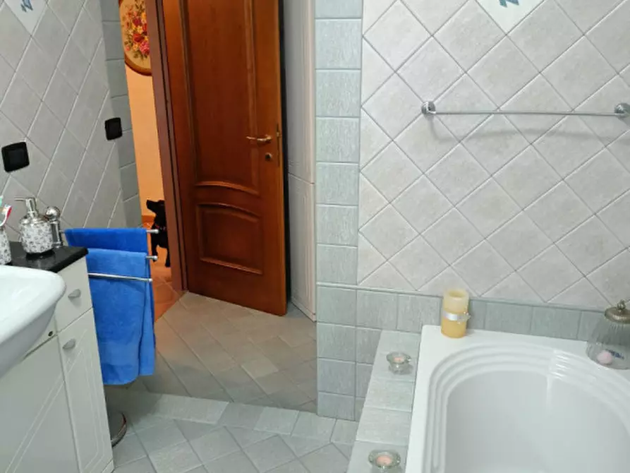 Immagine 30 di Casa indipendente in vendita  in Cantone Cerreto 47 a Casale Monferrato