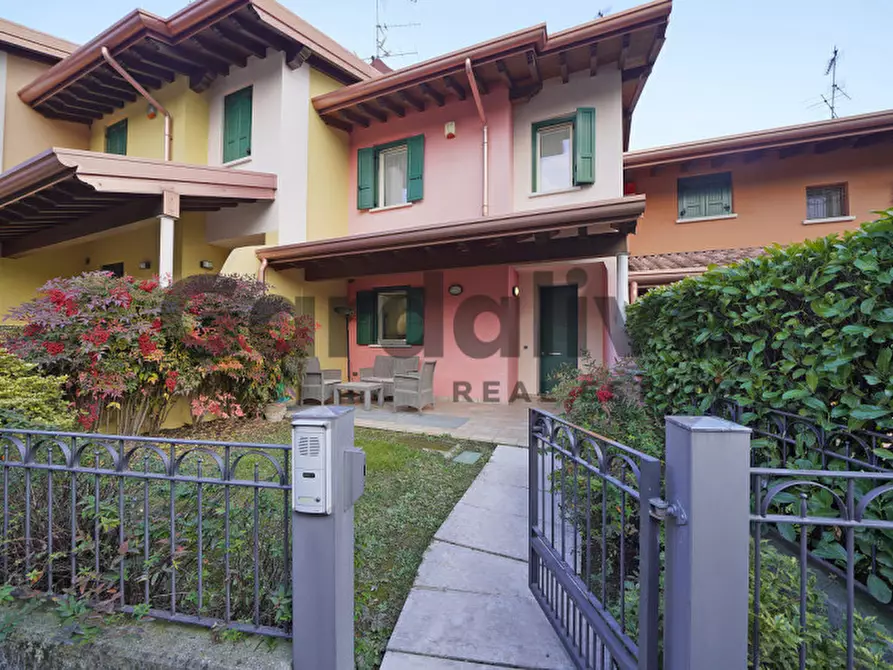 Immagine 2 di Villetta a schiera in affitto  in Via Sirmione a Lonato del Garda