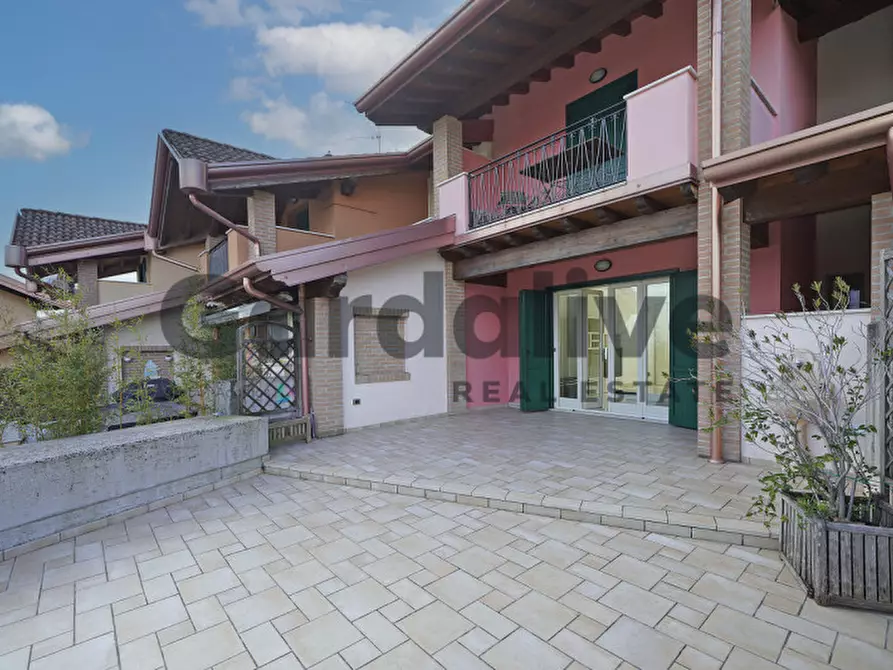 Immagine 26 di Villetta a schiera in affitto  in Via Sirmione a Lonato del Garda