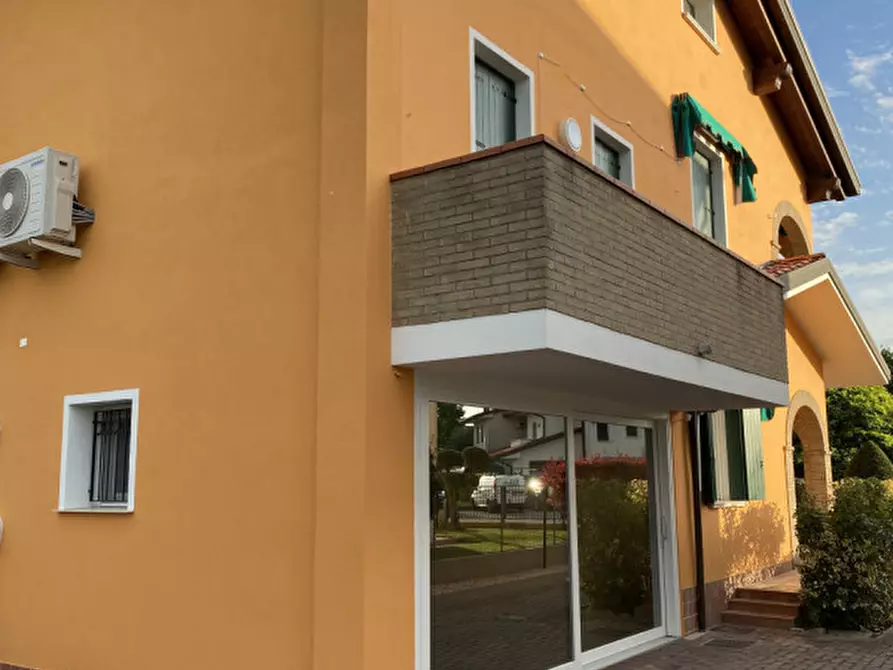 Immagine 3 di Casa bifamiliare in vendita  in Via Tintoretto a Brugine