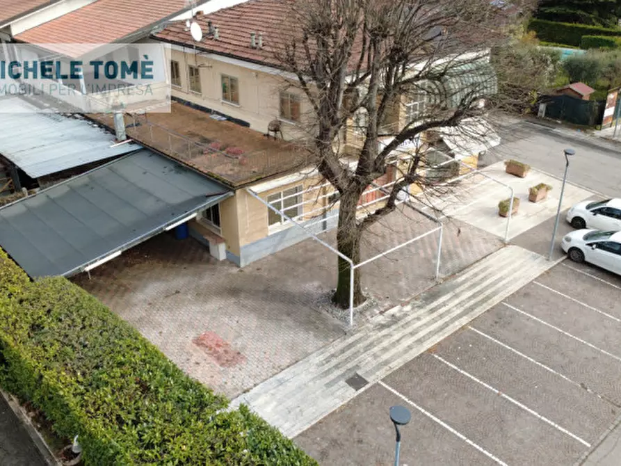 Immagine 1 di Negozio in vendita  in Via Pazzon Platano a Caprino Veronese