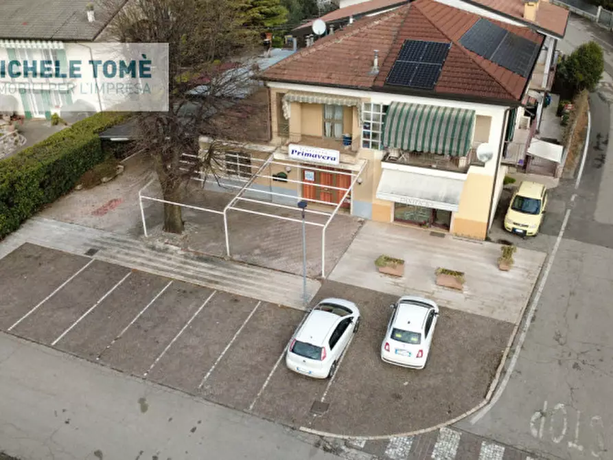 Immagine 3 di Negozio in vendita  in Via Pazzon Platano a Caprino Veronese