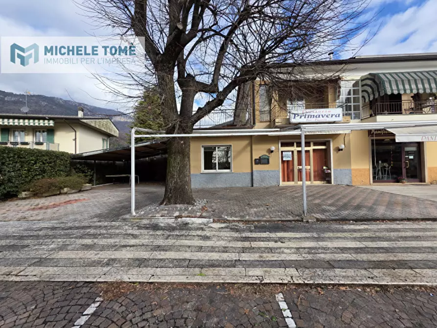 Immagine 7 di Negozio in vendita  in Via Pazzon Platano a Caprino Veronese