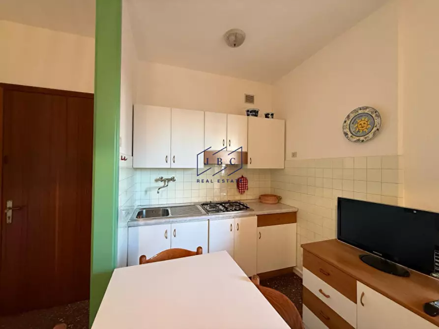 Immagine 5 di Appartamento in vendita  in via isonzo 2 a Lignano Sabbiadoro