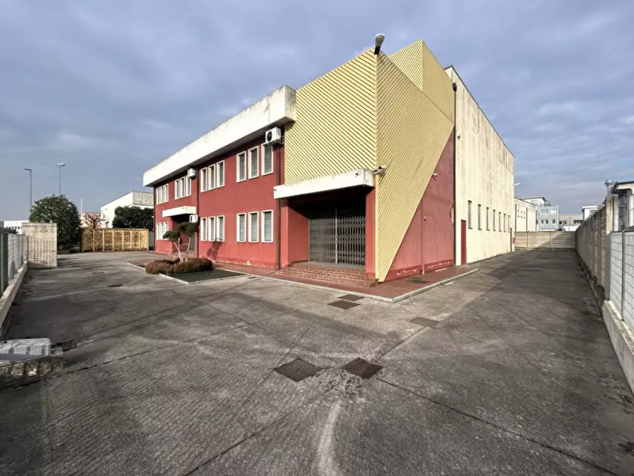 Immagine 1 di Capannone industriale in vendita  in Via Pitagora, Rubano (PD) a Rubano