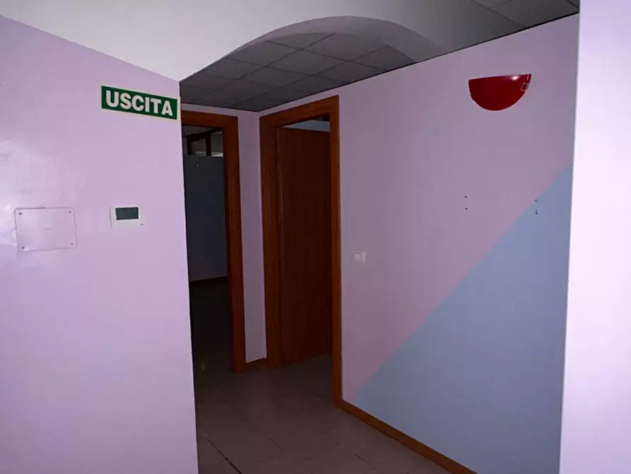 Immagine 6 di Negozio in vendita  in via Eridania 56 a Occhiobello