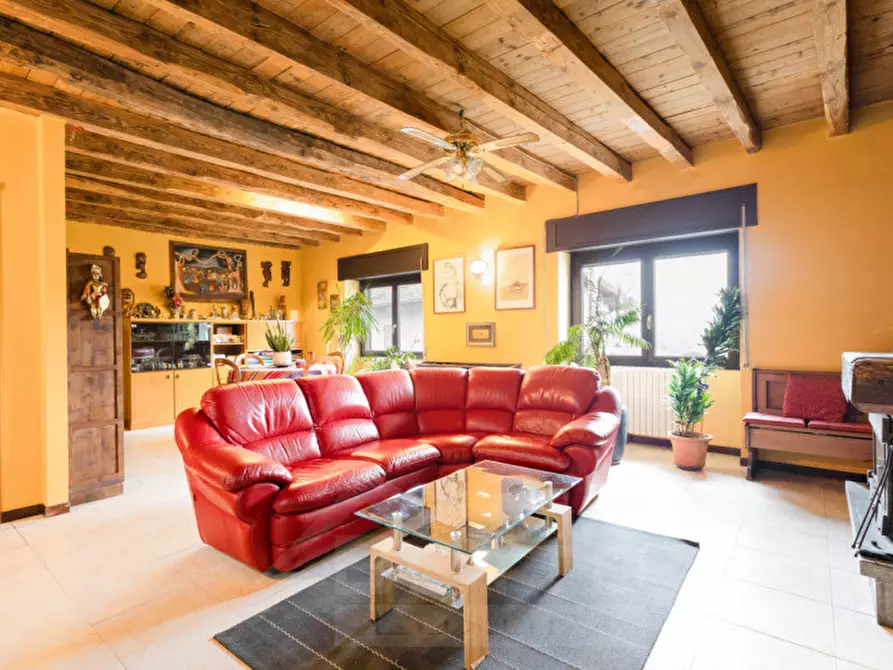 Immagine 1 di Appartamento in vendita  in Via per Pisano 9 a Meina