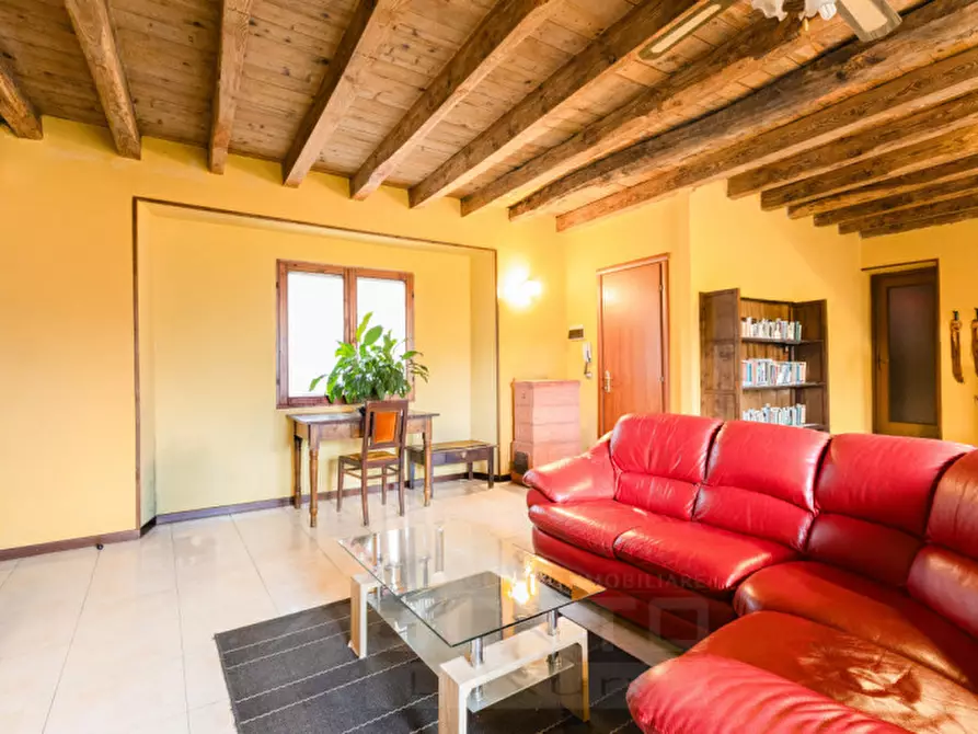 Immagine 3 di Appartamento in vendita  in Via per Pisano 9 a Meina