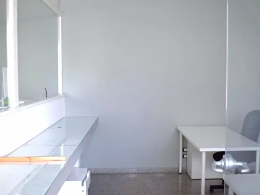 Immagine 7 di Ufficio in affitto  in P.ZZA G. GARIBALDI 37 a Pescara