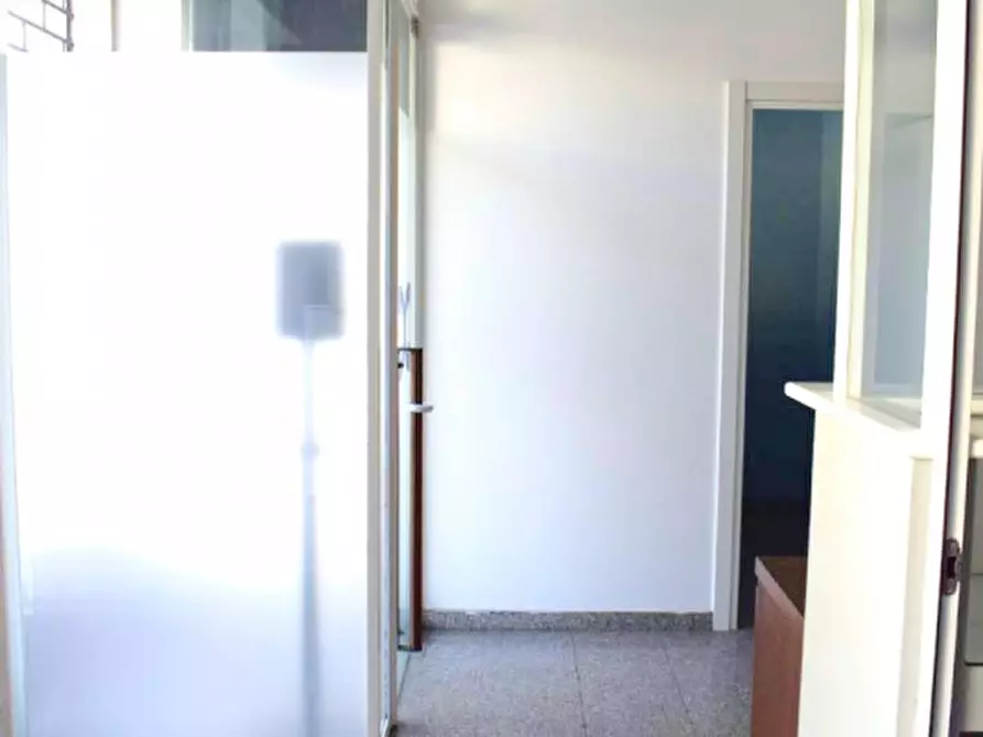 Immagine 11 di Ufficio in affitto  in P.ZZA G. GARIBALDI 37 a Pescara