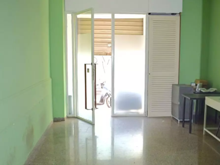 Immagine 24 di Ufficio in affitto  in P.ZZA G. GARIBALDI 37 a Pescara