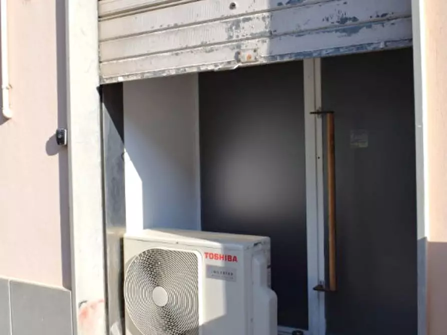 Immagine 25 di Ufficio in affitto  in P.ZZA G. GARIBALDI 37 a Pescara