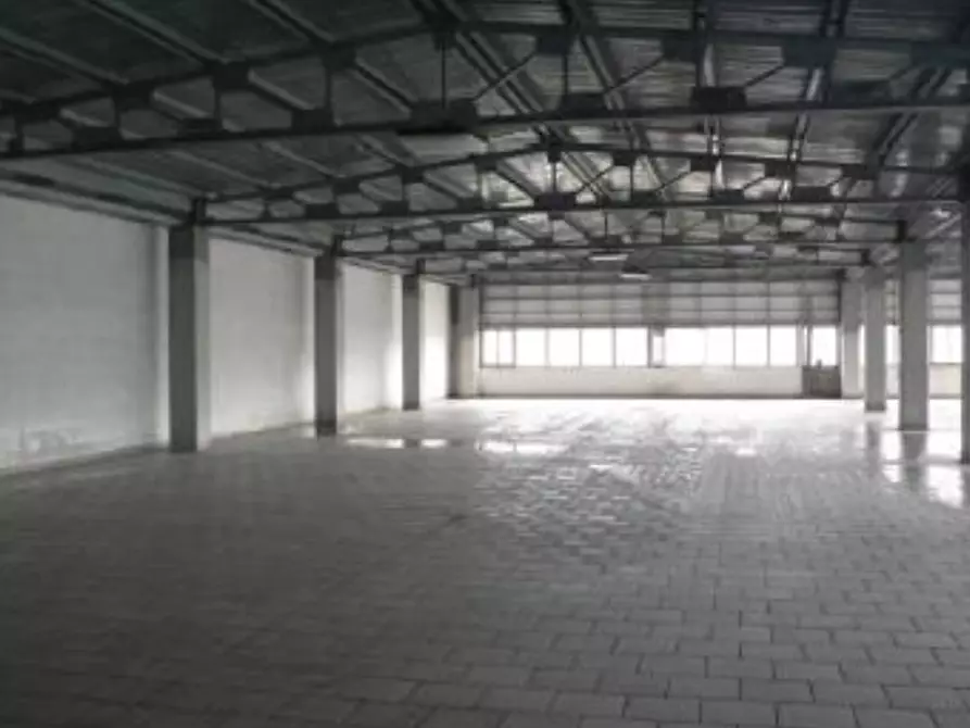Immagine 4 di Capannone industriale in vendita  in Via Ortana Vecchia, 2 a Narni