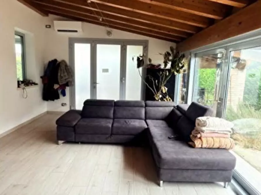 Immagine 3 di Casa bifamiliare in vendita  in Via Olmo per conselve a Bagnoli Di Sopra