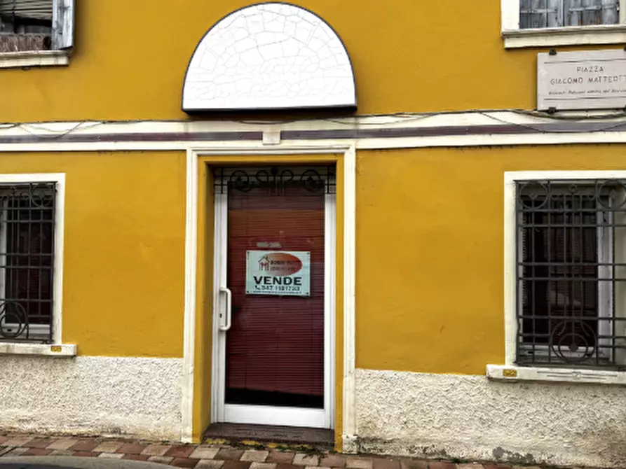 Immagine 2 di Negozio in vendita  in Occhiobello via Roma, 28 a Occhiobello