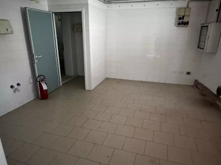 Immagine 6 di Negozio in vendita  in Occhiobello via Roma, 28 a Occhiobello