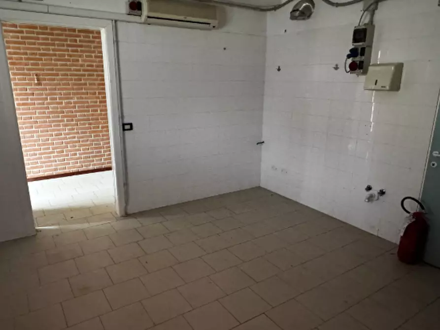 Immagine 8 di Negozio in vendita  in Occhiobello via Roma, 28 a Occhiobello