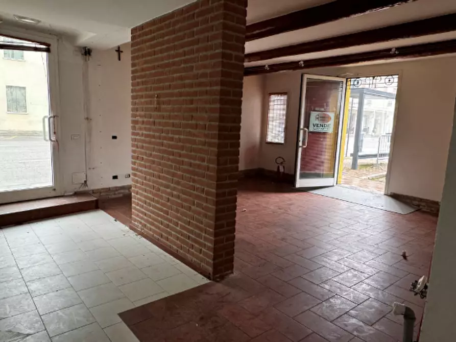 Immagine 9 di Negozio in vendita  in Occhiobello via Roma, 28 a Occhiobello
