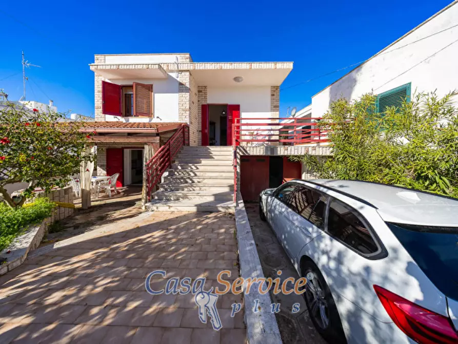 Immagine 28 di Villa in vendita  in Via Sardegna a Racale