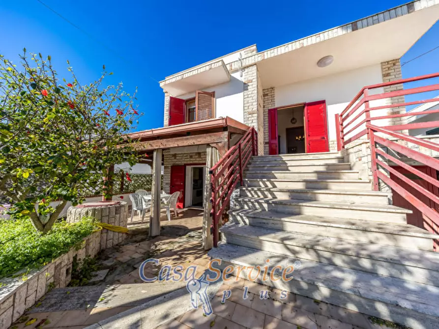 Immagine 40 di Villa in vendita  in Via Sardegna a Racale