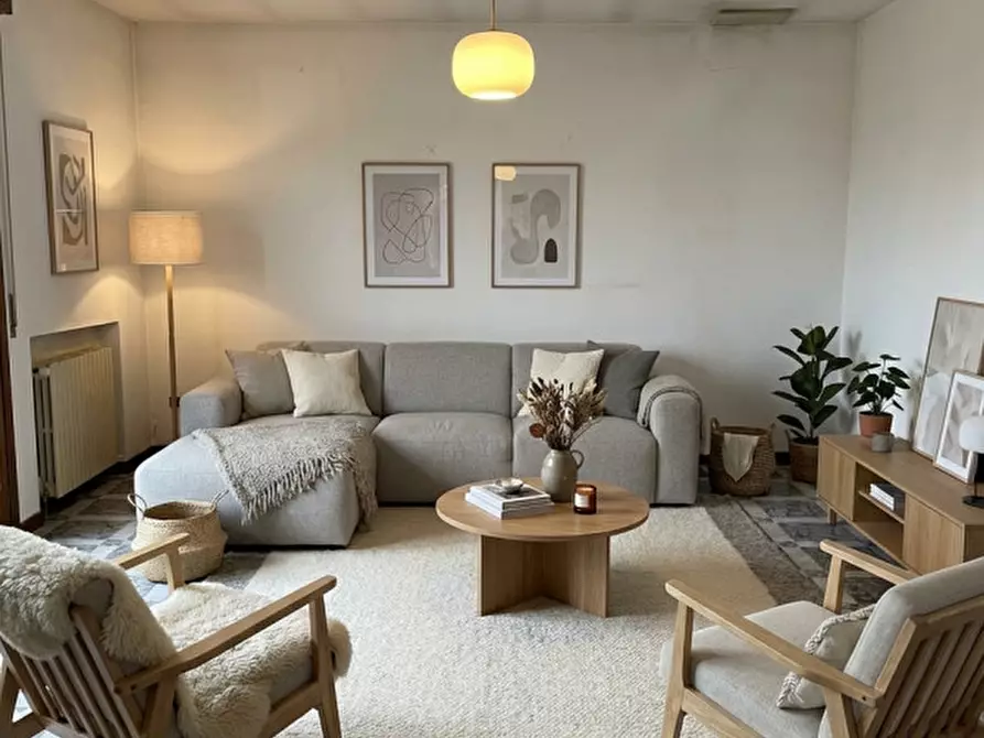 Immagine 6 di Casa trifamiliare in vendita  in Viale Largo Europa, 37 a Poiana Maggiore