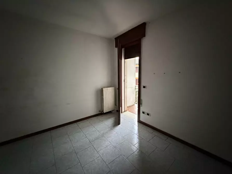 Immagine 15 di Casa trifamiliare in vendita  in Viale Largo Europa, 37 a Poiana Maggiore