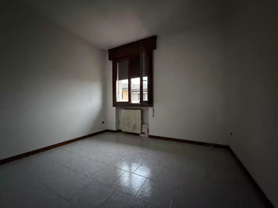 Immagine 21 di Casa trifamiliare in vendita  in Viale Largo Europa, 37 a Poiana Maggiore