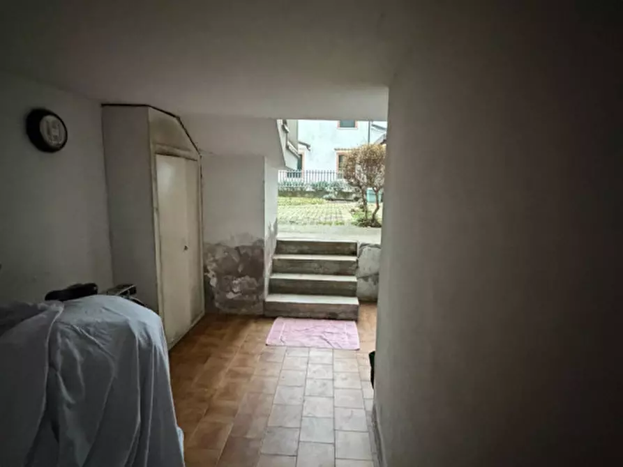 Immagine 26 di Casa trifamiliare in vendita  in Viale Largo Europa, 37 a Poiana Maggiore