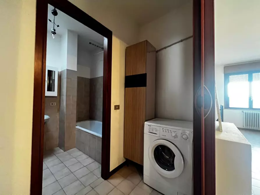 Immagine 9 di Appartamento in vendita  in Via Michelangelo 44 a Brescia