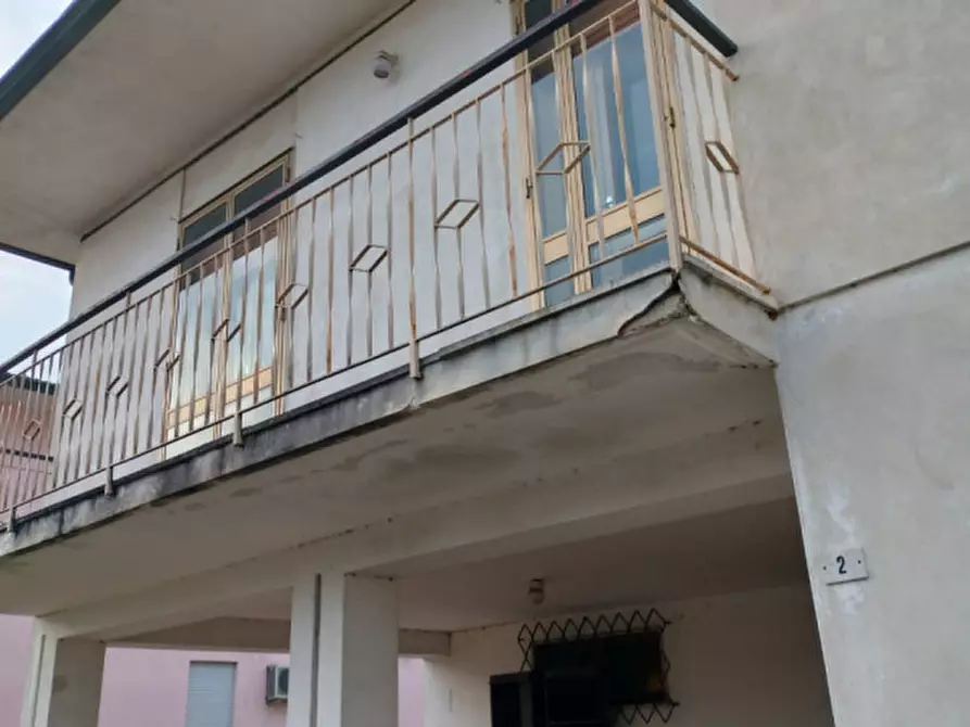 Immagine 5 di Casa indipendente in vendita  in Via Luigi Einaudi, 2 a Montecchio Maggiore