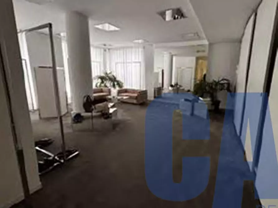 Immagine 3 di Ufficio in affitto  in VIA CONSERVATORIO a Milano