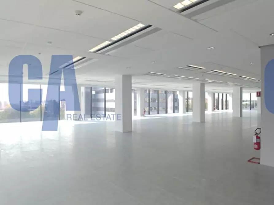 Immagine 13 di Ufficio in affitto  in VIALE SARCA a Milano