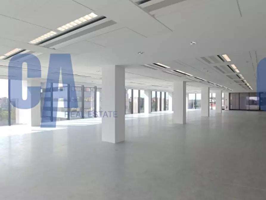 Immagine 1 di Ufficio in affitto  in VIALE SARCA a Milano