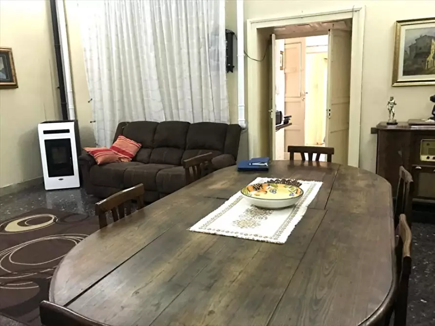 Immagine 7 di Appartamento in vendita  in Via Pollichino a Randazzo