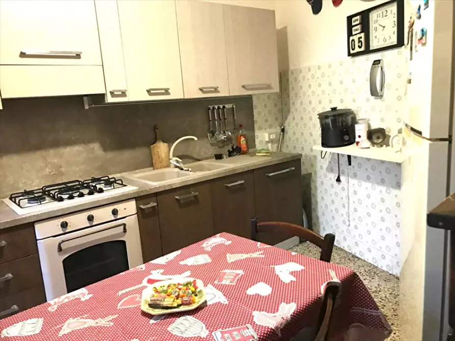 Immagine 8 di Appartamento in vendita  in Via Pollichino a Randazzo