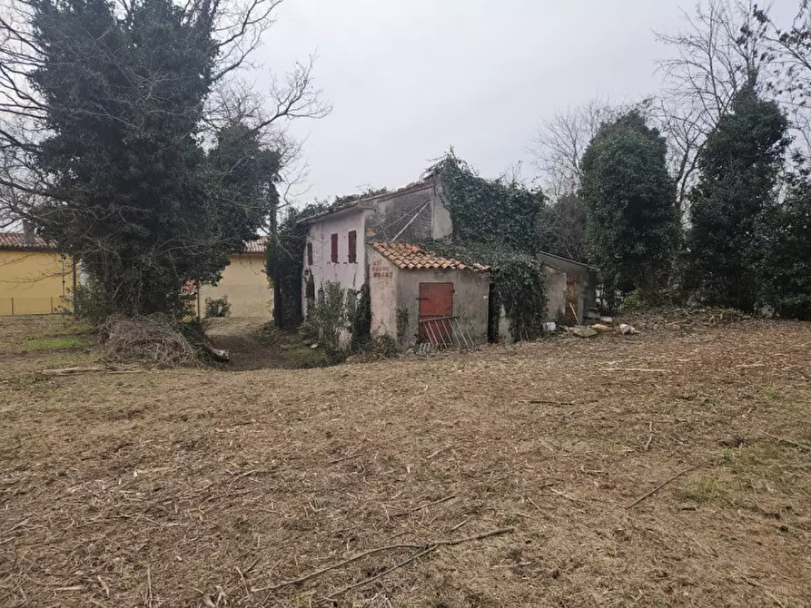 Immagine 11 di Rustico / casale in vendita  in IV novembre a Vo
