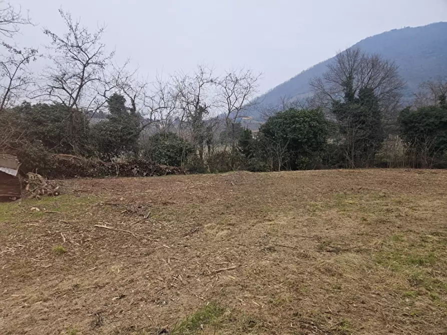 Immagine 13 di Rustico / casale in vendita  in IV novembre a Vo