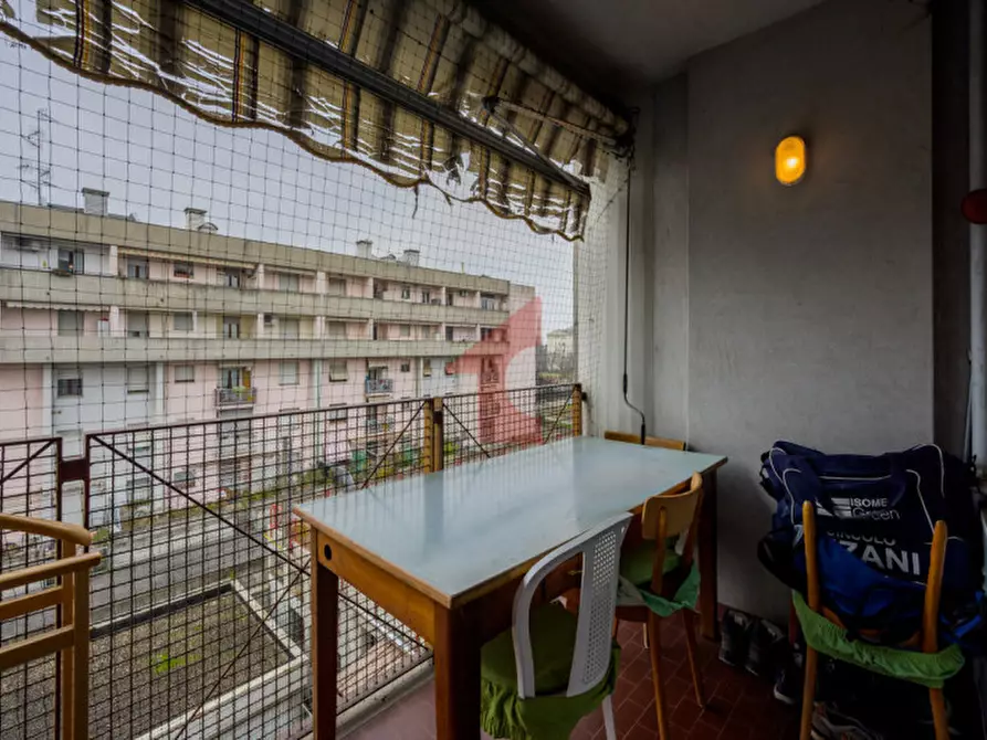 Immagine 5 di Appartamento in vendita  in Via Veterani dello Sport, 3 a Parma