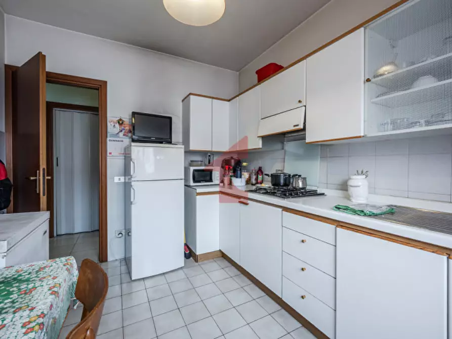 Immagine 9 di Appartamento in vendita  in Via Veterani dello Sport, 3 a Parma