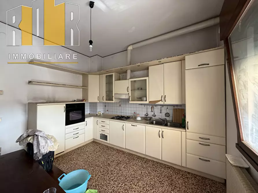 Immagine 5 di Appartamento in vendita  in Strada Canizzano 6 a Treviso