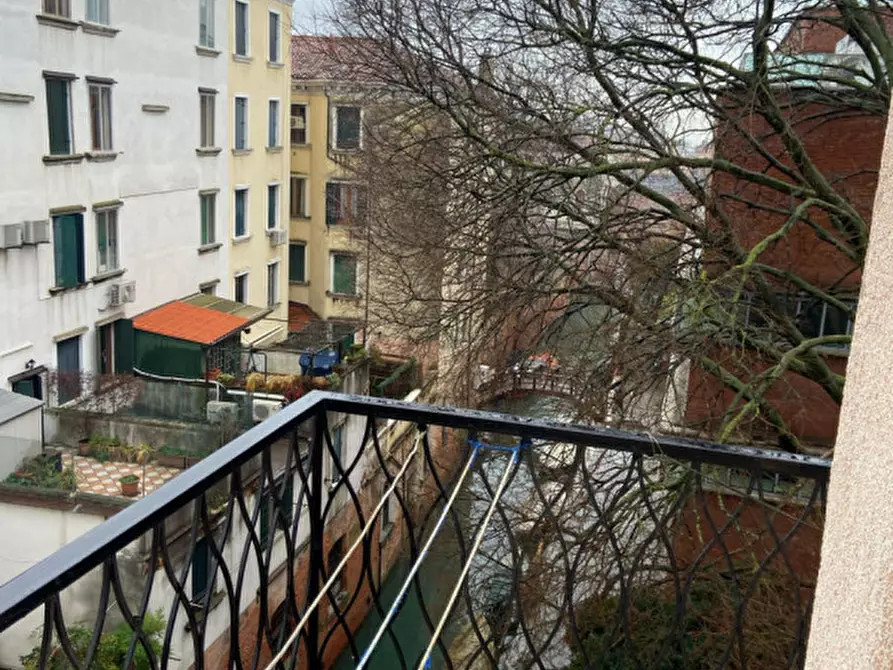 Immagine 2 di Appartamento in vendita  in Sestiere Cannaregio a Venezia