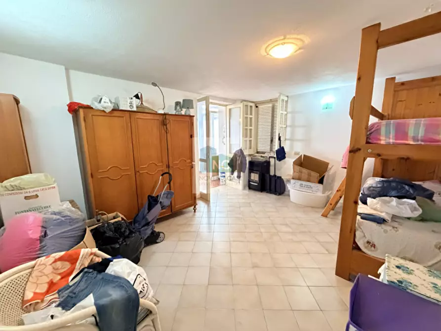 Immagine 13 di Casa indipendente in vendita  in piazza iv novembre a Serrara Fontana