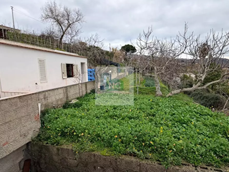 Immagine 20 di Casa indipendente in vendita  in piazza iv novembre a Serrara Fontana
