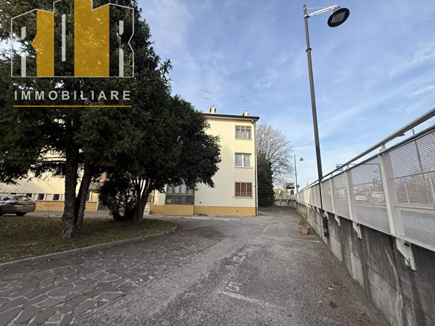 Immagine 1 di Appartamento in vendita  in Via Benedetto Cairoli a Dolo