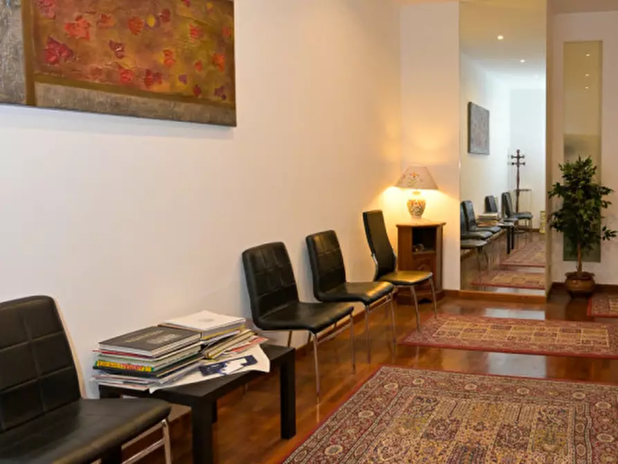 Immagine 7 di Appartamento in vendita  in Via Pompeo Trogo a Roma